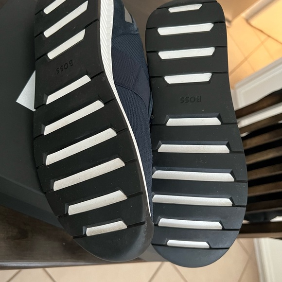 Boss titanium men’s running shoes - Picture 5 of 11